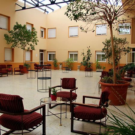 Ahc Hoteles Caceres Facilities photo