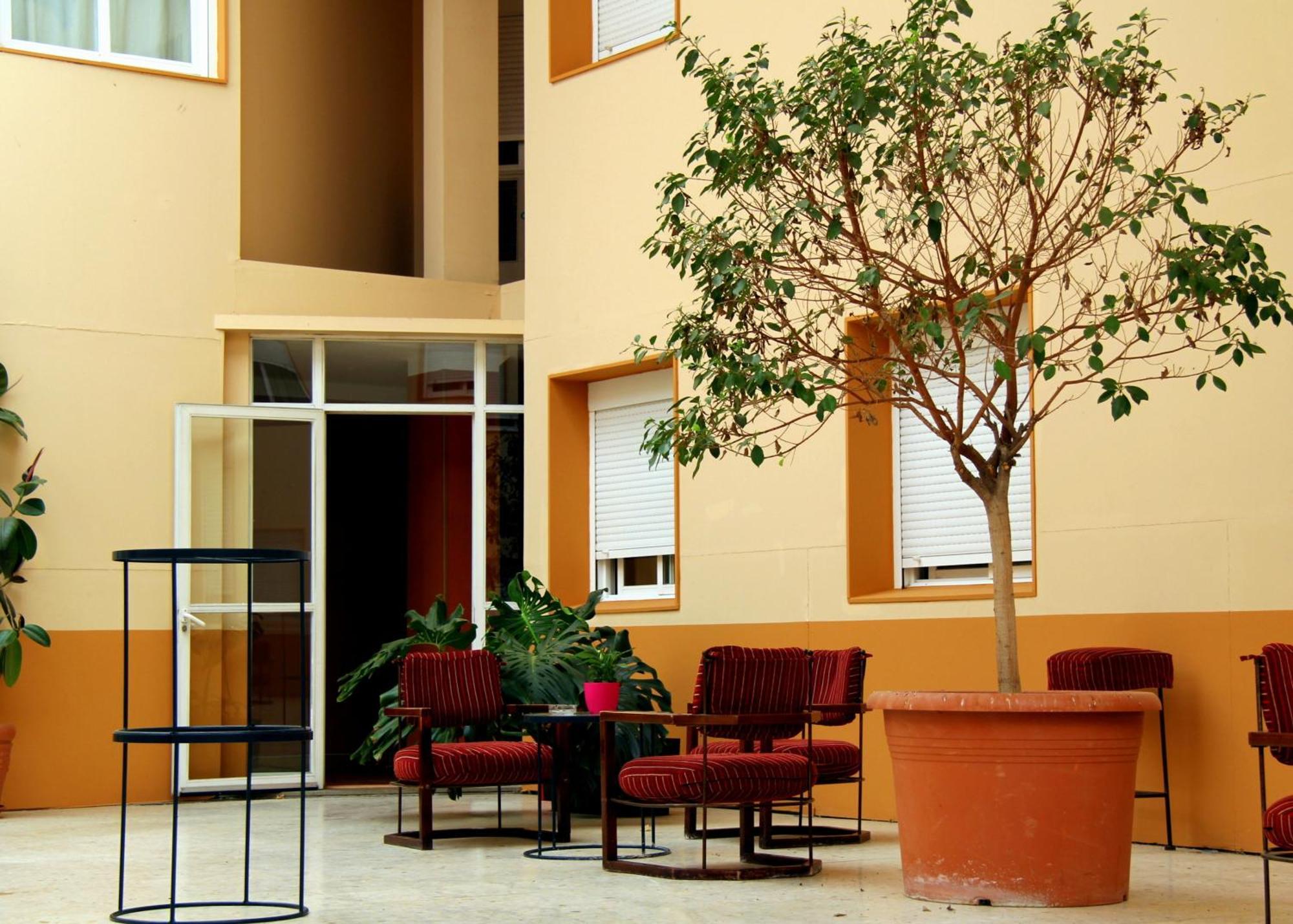 Ahc Hoteles Caceres Facilities photo